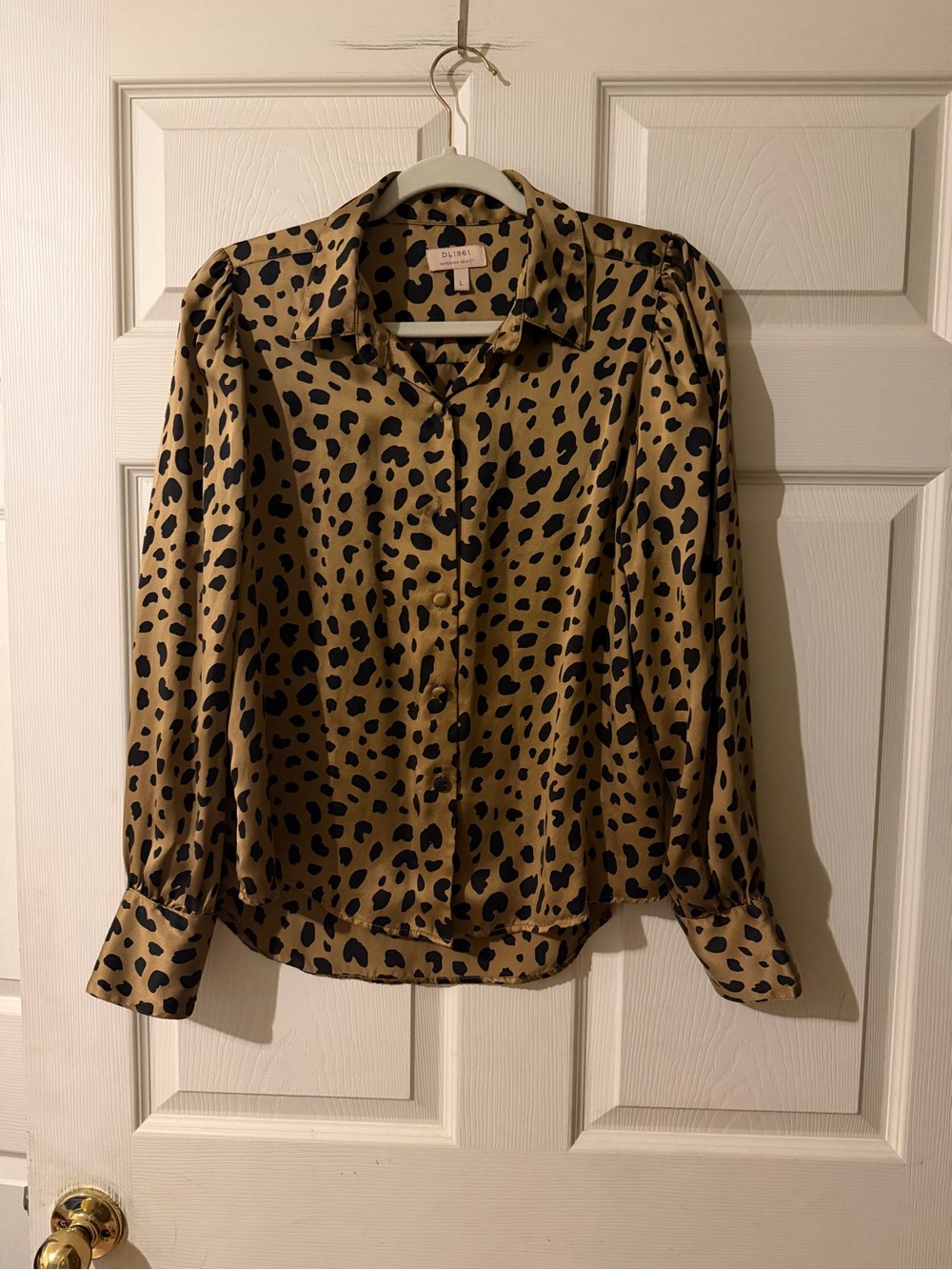 DL1961 Tan and Black Leopard Print Button-Down Blouse 100% silk